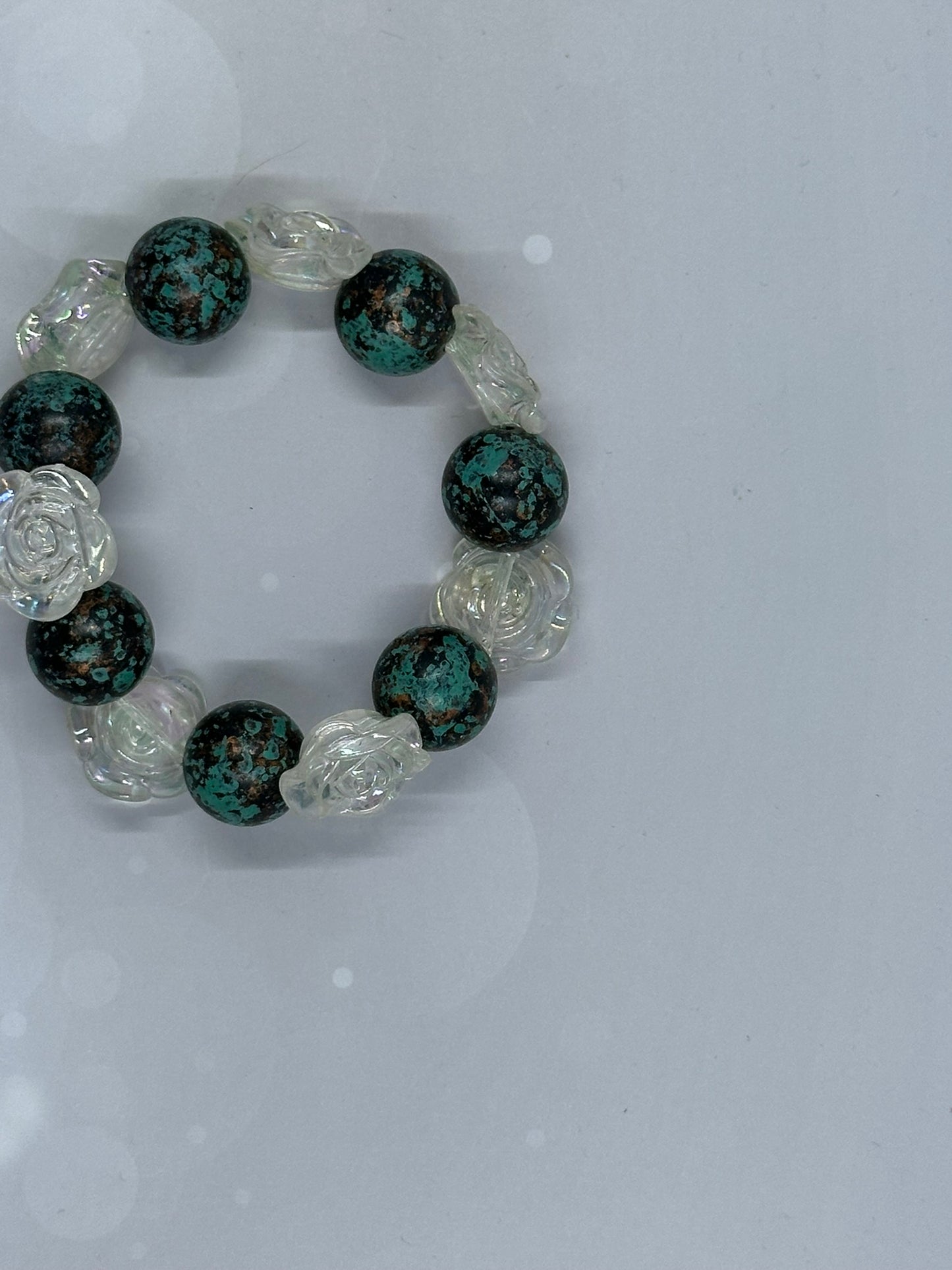 Turquoise-Style Gemstone Bracelet with Carved Crystal Rose Beads – Boho Chic Jewelry