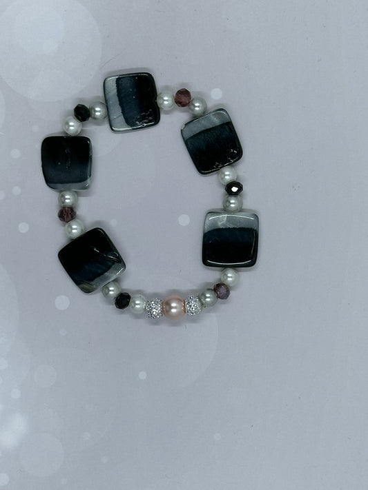 Black Shell Square Bead Bracelet with Pearls and Crystals – Elegant Handmade Jewelry