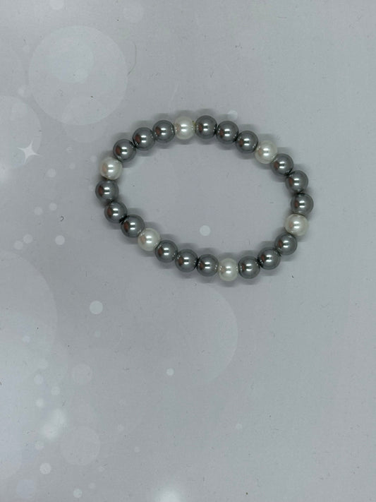 Elegant Silver and faux White Pearl Beaded Bracelet – Stretch Jewelry