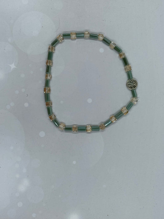 Handmade Green & Gold Beaded Stretch Bracelet with Tree of Life Charm – Minimalist Boho Jewelry